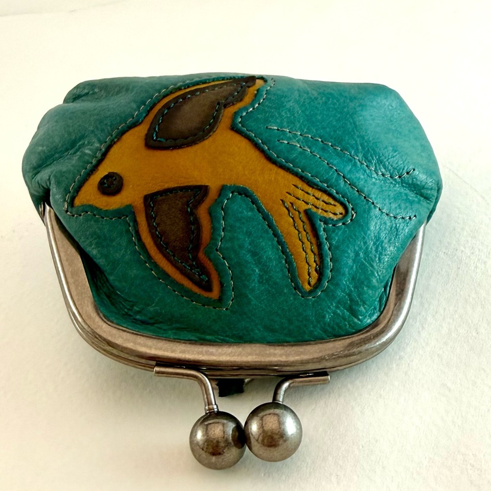 Fossil Key Leather Kisslock Coin Purse - Picture 4 of 9